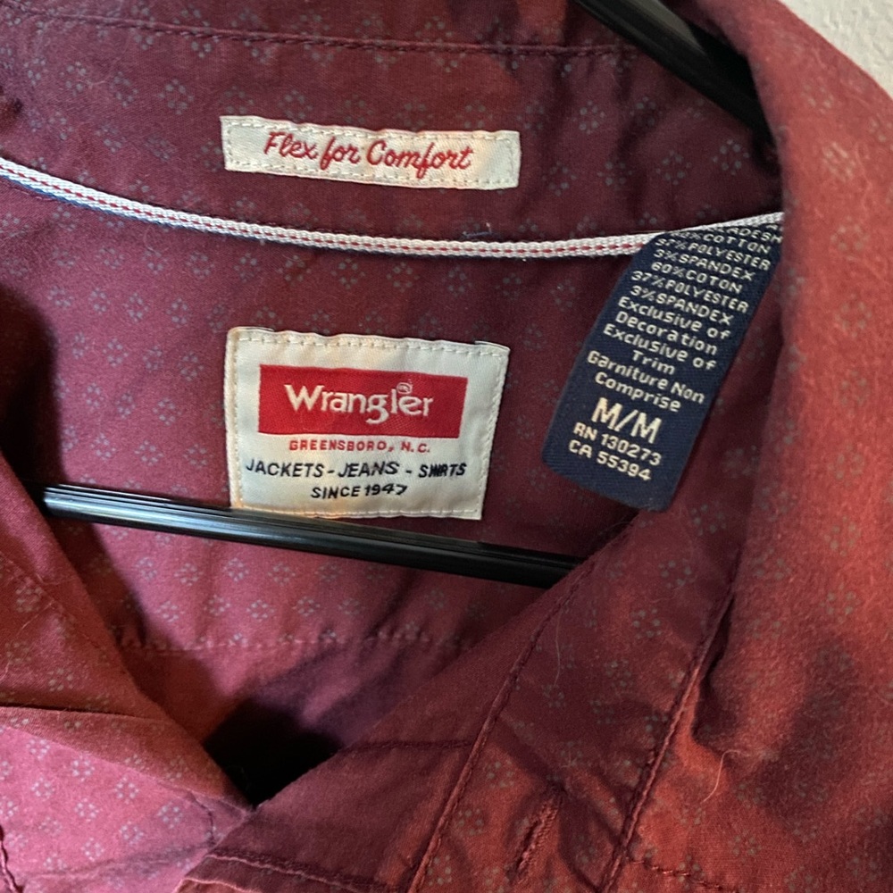 Button down - Picture 2 of 3